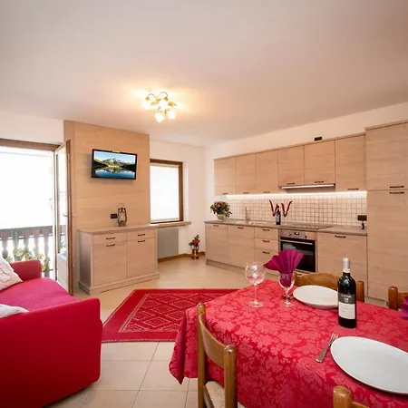 Casa Viola Apartment Isolaccia